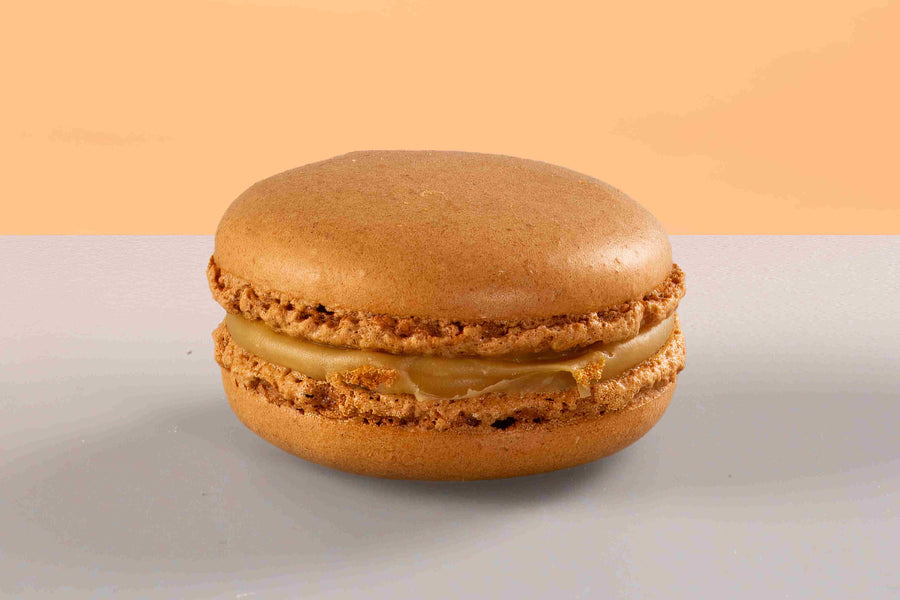 Golden Caramel Macaron