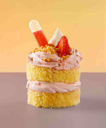 Strawberries & Cream Mini Cake